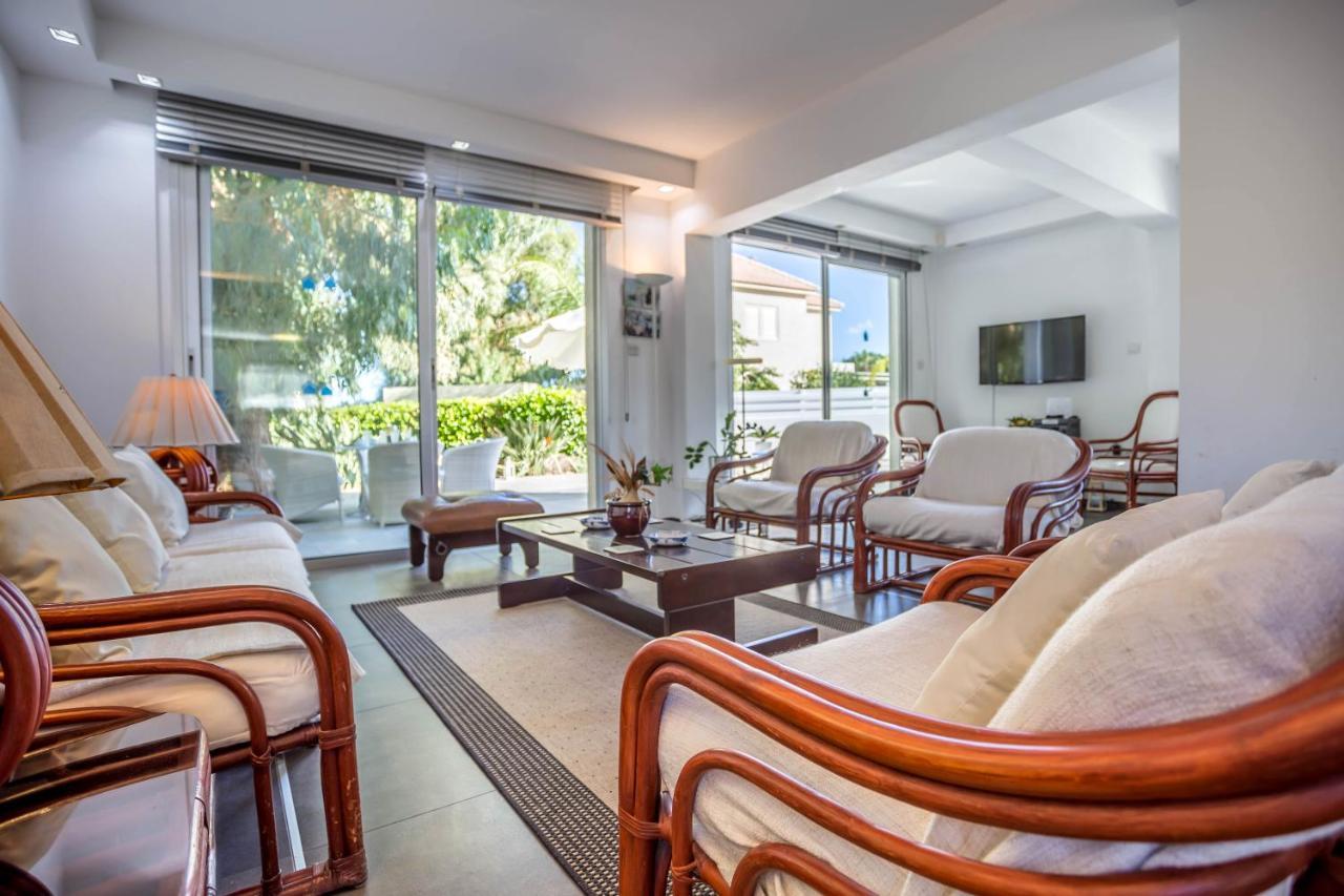 Villa Hibiscus Протарас Экстерьер фото